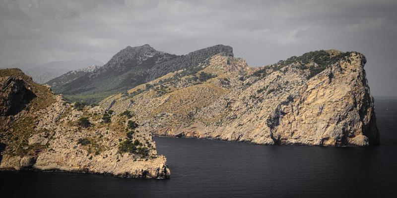 引爆微博流量:信息流广告创意优化全攻略,让CTR与转化率飙升的实战法则